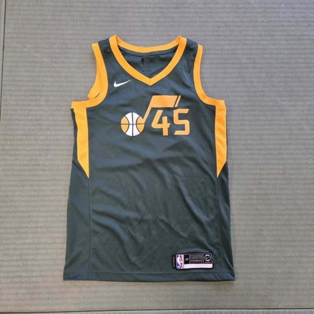 Nike Donovan Mitchell Utah Jazz NBA Basketball Jersey CD7015-323 Mens Size Small